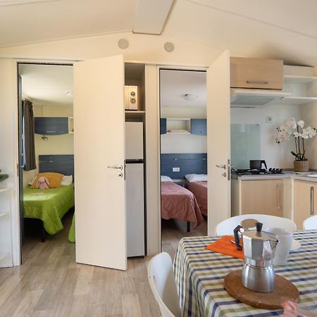 Sereno Camping Holiday Moniga del Garda Dış mekan fotoğraf